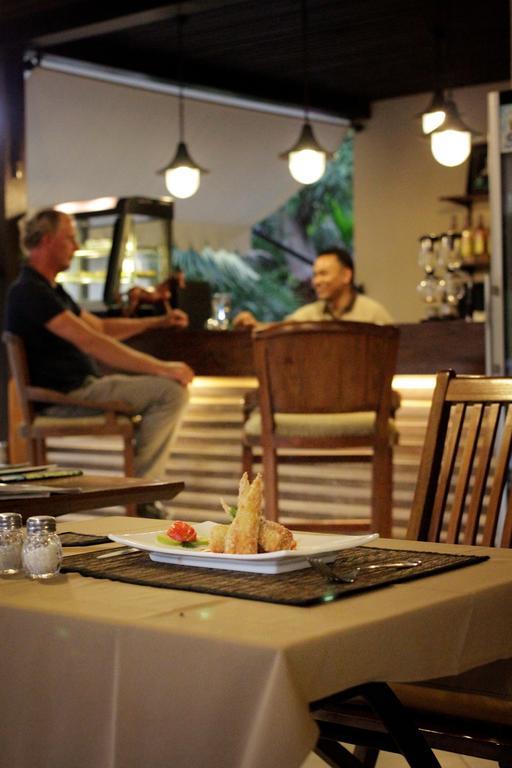 Samawa Transit Hotel Sumbawa Besar Zewnętrze zdjęcie