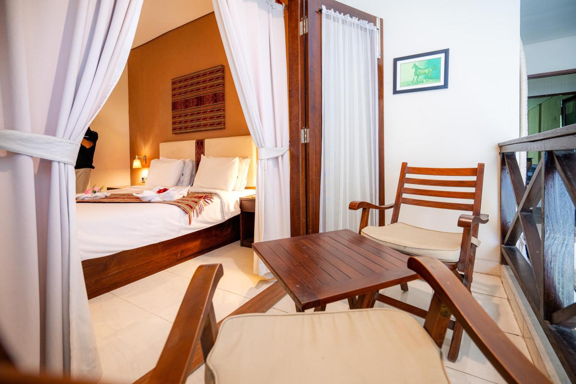 Samawa Transit Hotel Sumbawa Besar Zewnętrze zdjęcie