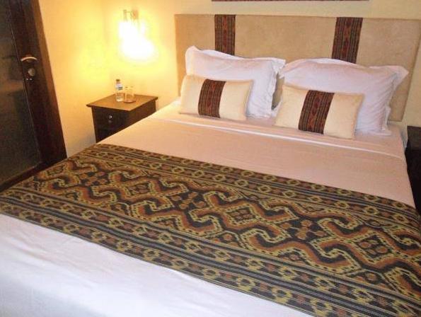 Samawa Transit Hotel Sumbawa Besar Zewnętrze zdjęcie